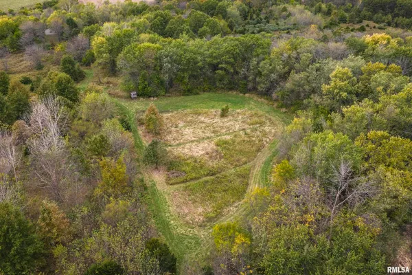 $1,195,000 | 3070 East County Road 900, Plymouth, IL 62367