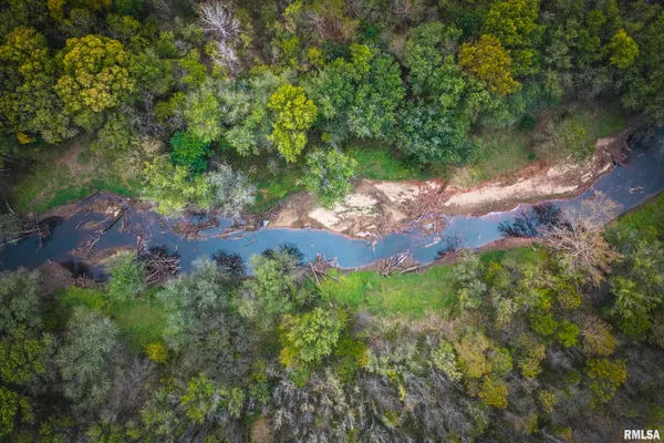 $1,195,000 | 3070 East County Road 900, Plymouth, IL 62367