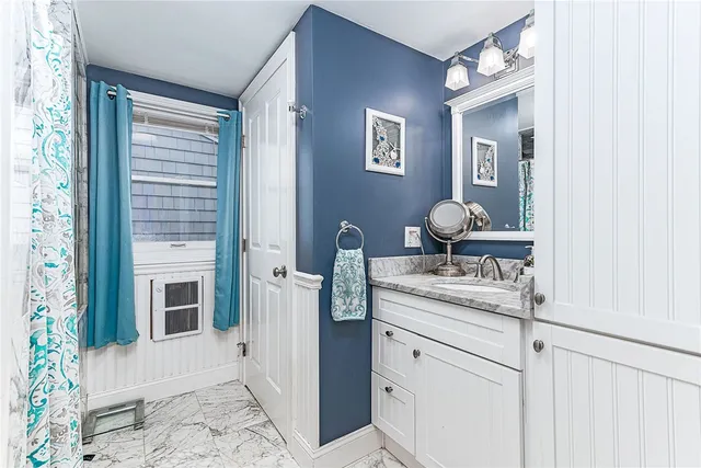 $725,000 | 132 Highland Avenue, Portsmouth, RI 02871