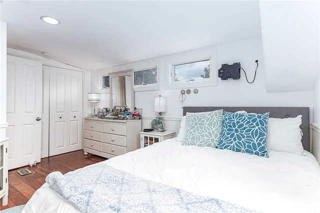 $725,000 | 132 Highland Avenue, Portsmouth, RI 02871