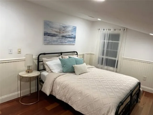 $725,000 | 132 Highland Avenue, Portsmouth, RI 02871