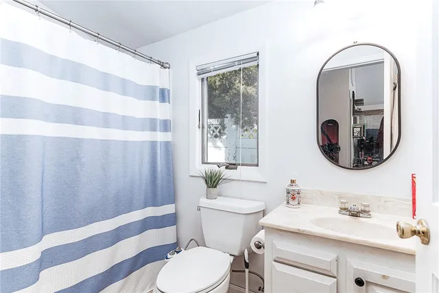 $725,000 | 132 Highland Avenue, Portsmouth, RI 02871