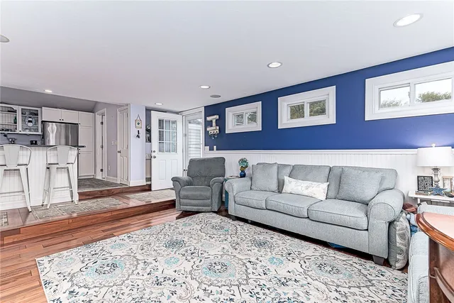 $725,000 | 132 Highland Avenue, Portsmouth, RI 02871