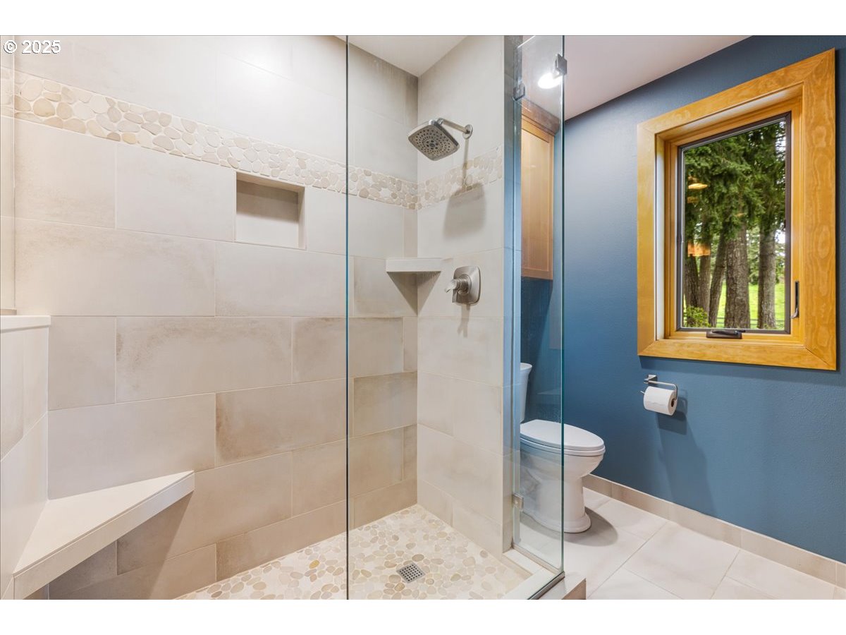 18258 South Dillman Road Oregon City, OR 97045 - Photo 18 of 43 a bathroom with a shower