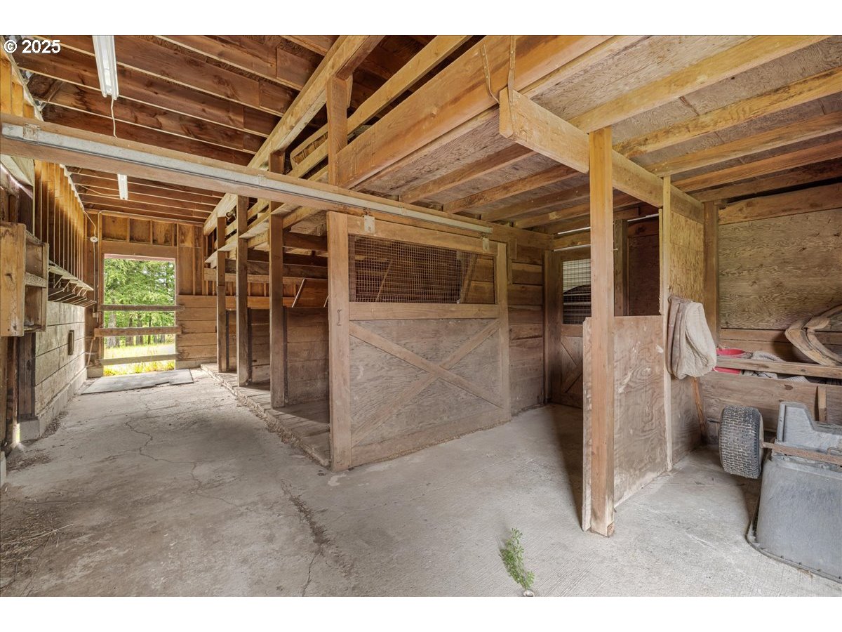 18258 South Dillman Road Oregon City, OR 97045 - Photo 42 of 43 a view of a storage & utility room