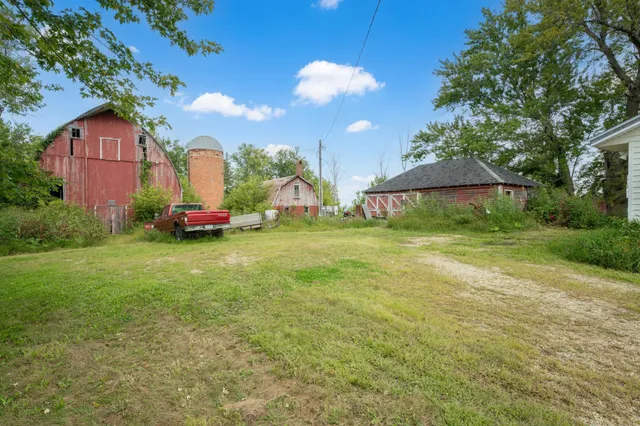 $275,000 | 18216 535th Street, West Concord, MN 55985