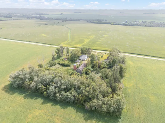 $275,000 | 18216 535th Street, West Concord, MN 55985