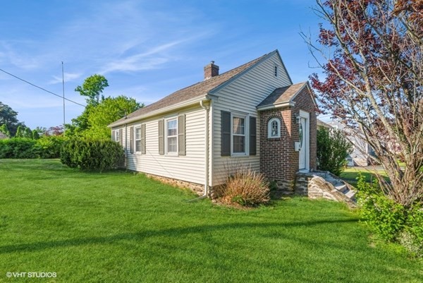 1 Pioneer Road Worcester, MA 01604 - Photo 3 of 29 Gallery Image 3