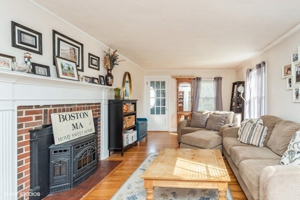 1 Pioneer Road Worcester, MA 01604 - Photo 5 of 29 Gallery Image 5