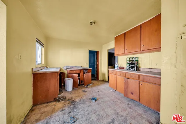 a view of a house with swimming pool