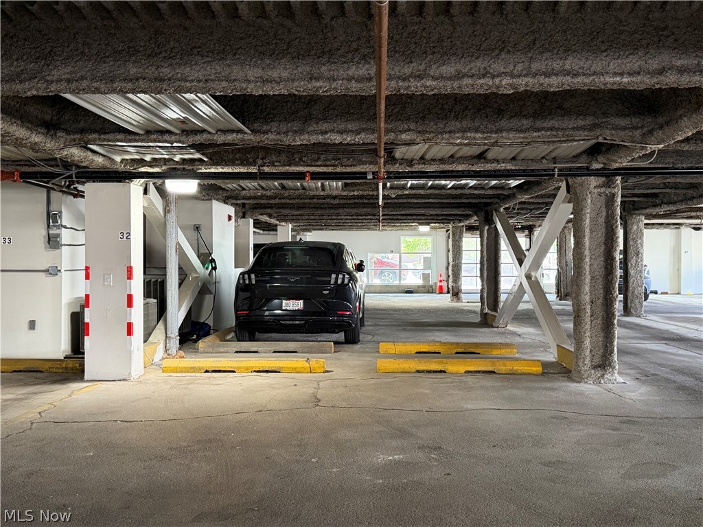 1237 Washington Avenue, Unit 612 Cleveland, OH 44113 - Photo 21 of 42 Parking space 31 included