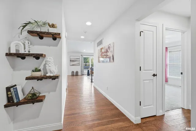 $505,000 | 5767 Evergreen Place, Bettendorf, IA 52722