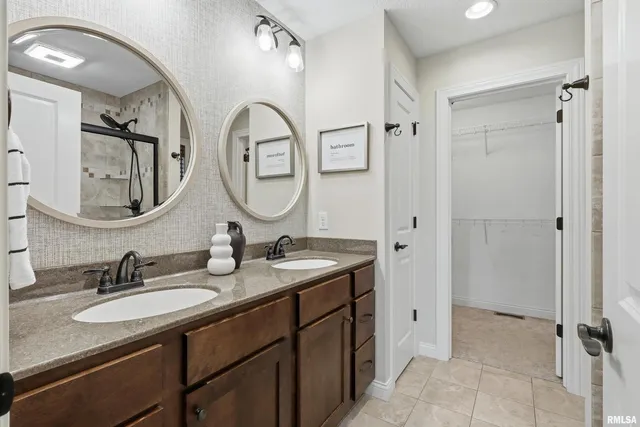 $505,000 | 5767 Evergreen Place, Bettendorf, IA 52722