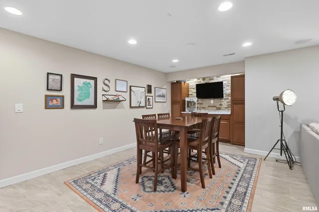 $505,000 | 5767 Evergreen Place, Bettendorf, IA 52722