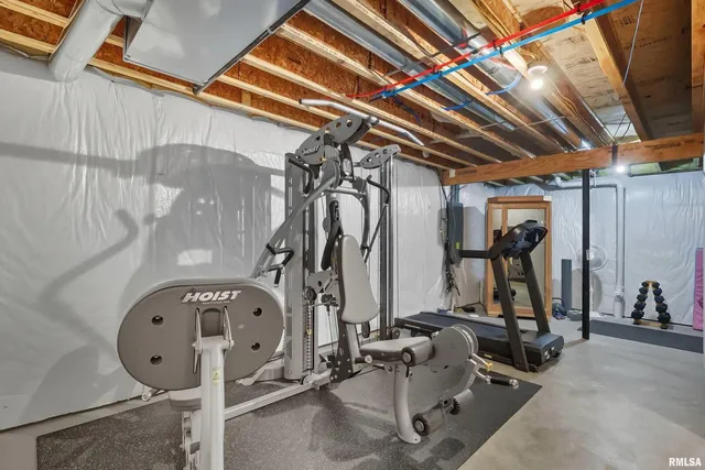 $505,000 | 5767 Evergreen Place, Bettendorf, IA 52722