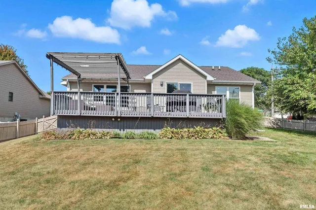 $505,000 | 5767 Evergreen Place, Bettendorf, IA 52722