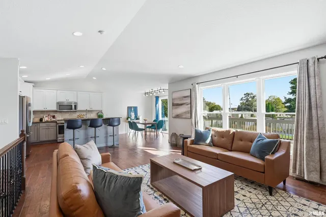 $505,000 | 5767 Evergreen Place, Bettendorf, IA 52722