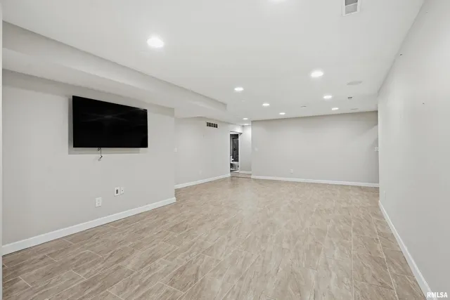 $505,000 | 5767 Evergreen Place, Bettendorf, IA 52722