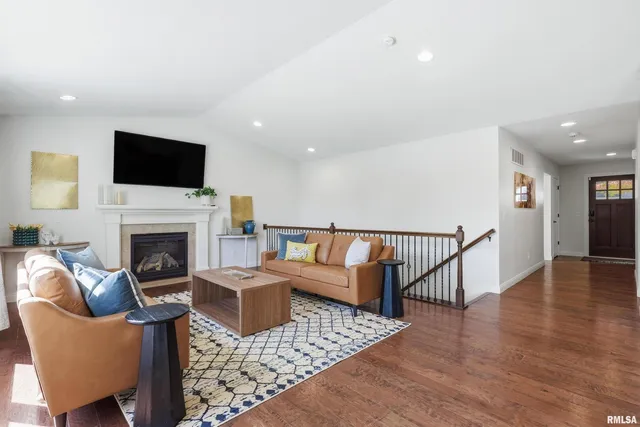 $505,000 | 5767 Evergreen Place, Bettendorf, IA 52722