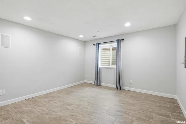 $505,000 | 5767 Evergreen Place, Bettendorf, IA 52722