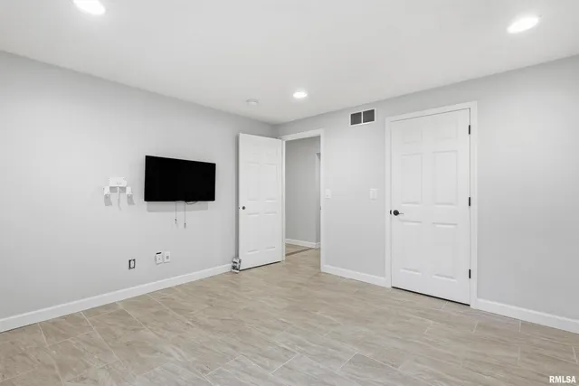 $505,000 | 5767 Evergreen Place, Bettendorf, IA 52722