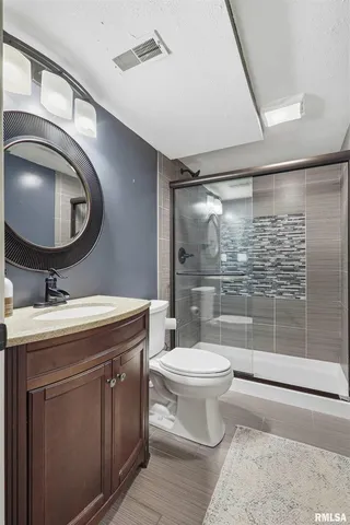 $505,000 | 5767 Evergreen Place, Bettendorf, IA 52722