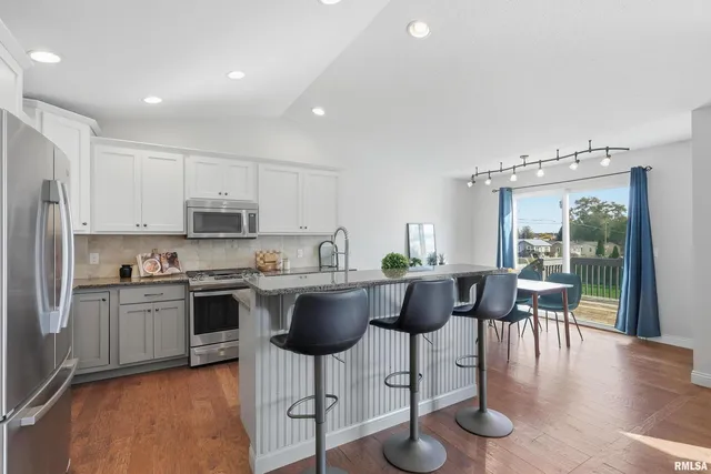 $505,000 | 5767 Evergreen Place, Bettendorf, IA 52722