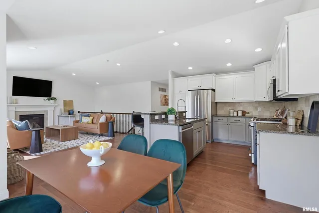 $505,000 | 5767 Evergreen Place, Bettendorf, IA 52722