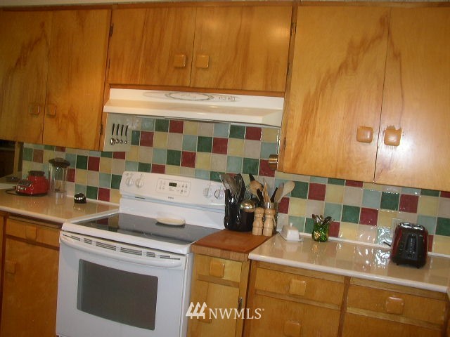 108 Virginia Place Longview, WA 98632 - Photo 13 of 22 Gallery Image 13