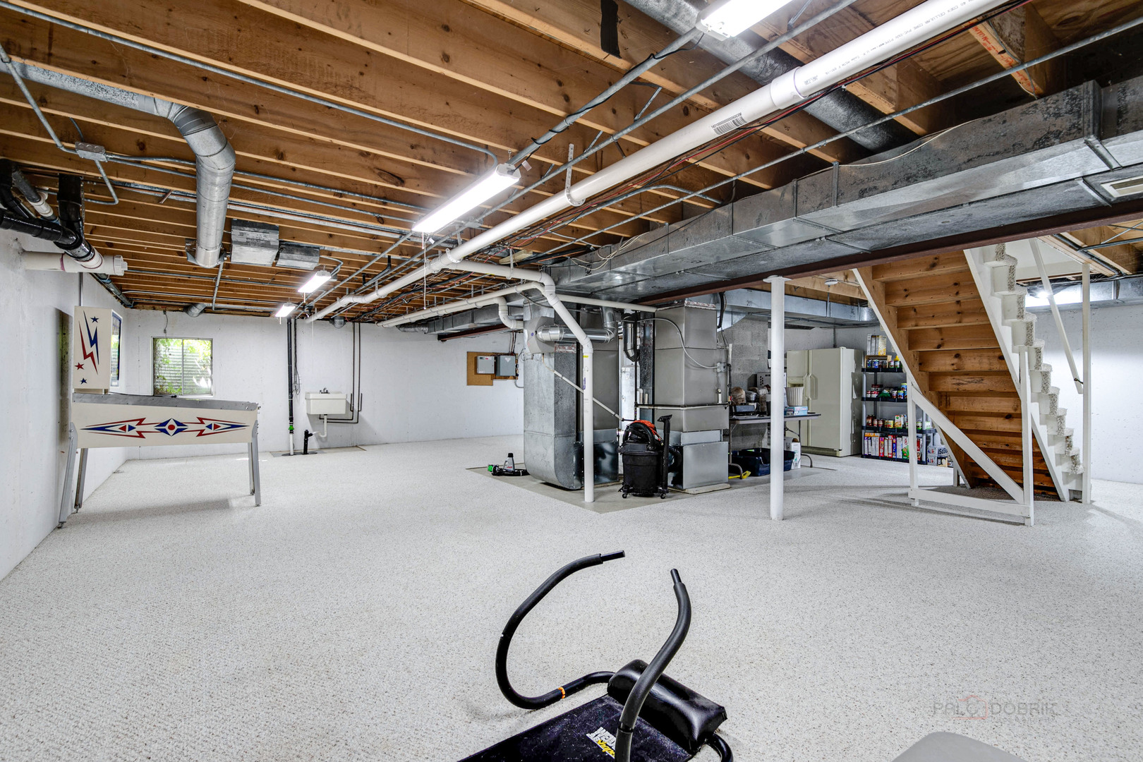 395 Fox Run Road Libertyville, IL 60048 - Photo 44 of 61 a view of a storage room