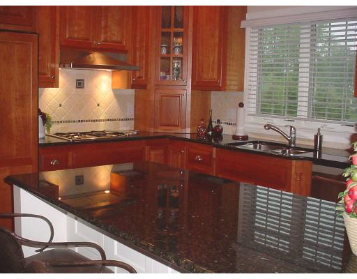 2 Coach House Road Grafton, MA 01536 - Photo 3 of 21 Gallery Image 3
