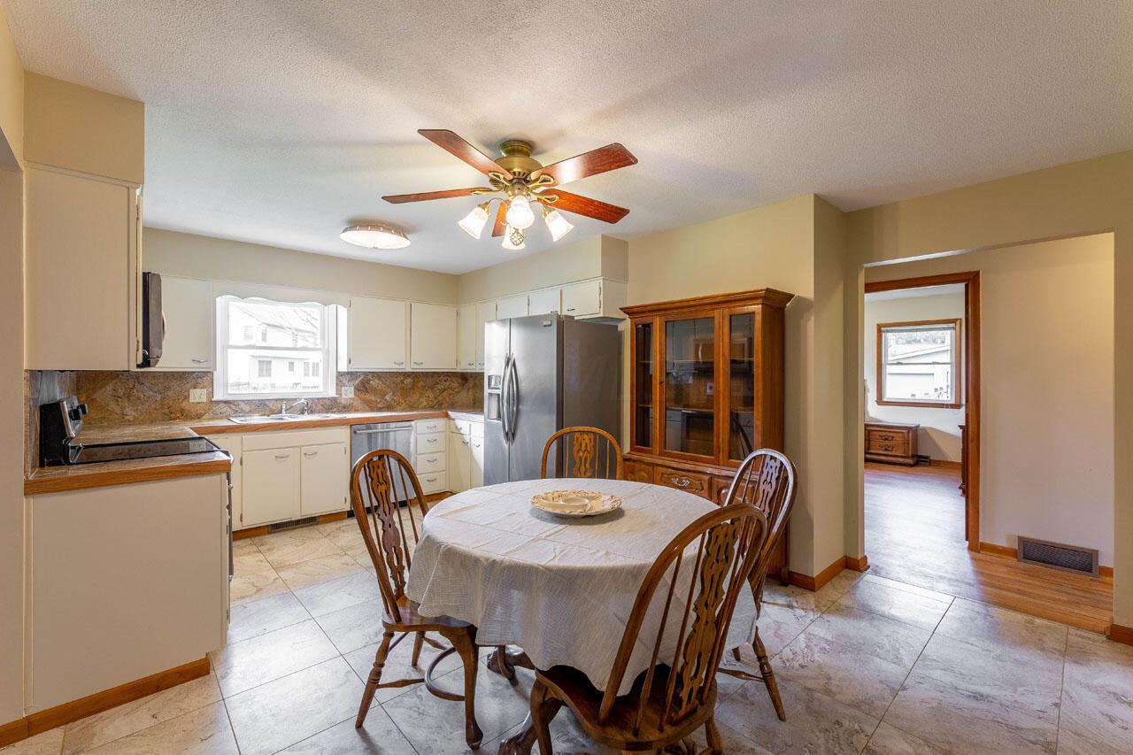 7782 Maxtown Road Westerville, OH 43082 - Photo 19 of 43 7782 Maxtown Rd (14 of 52)