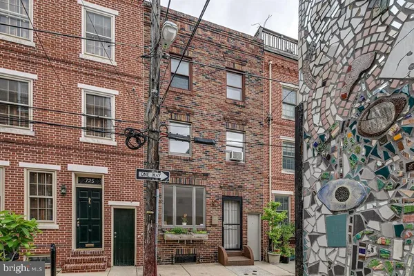 $2,500 | 727 South Mildred Street, Philadelphia, PA 19147