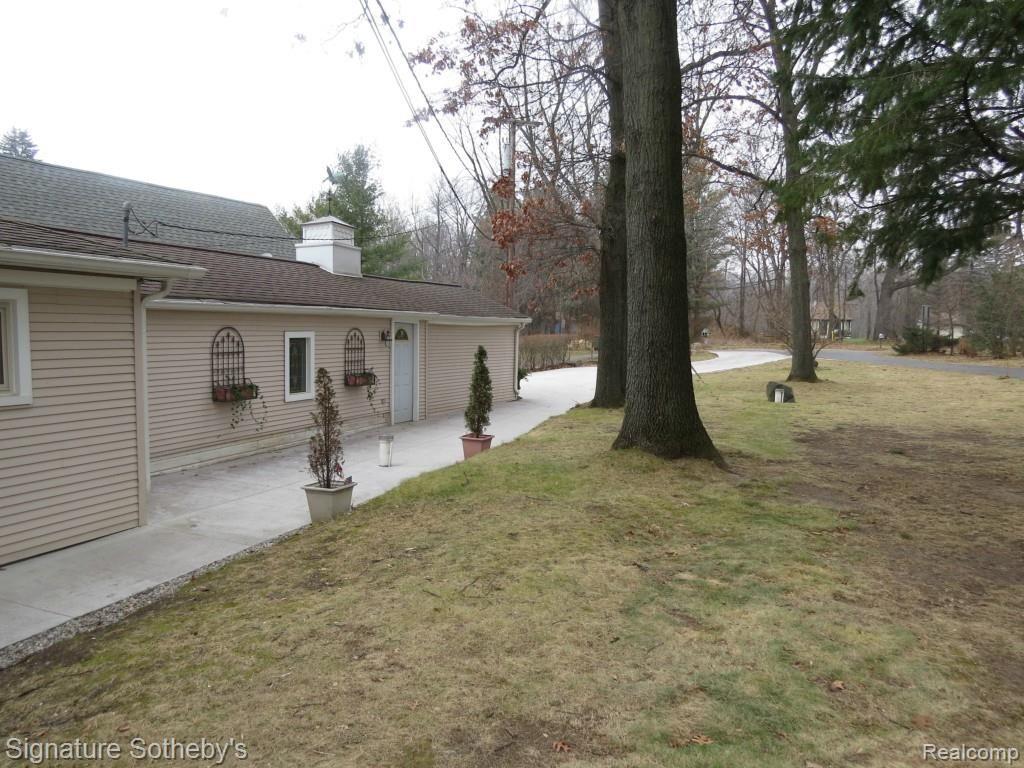 9613 Norman Road Clarkston, MI 48348 - Photo 23 of 32 IMG_4440.jpg