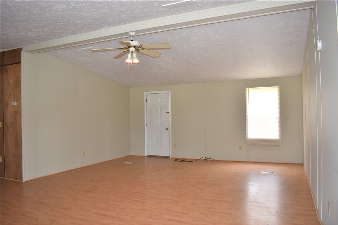 381 Berry Farm Road Westminster, SC 29693 - Photo 8 of 27 Gallery Image 8