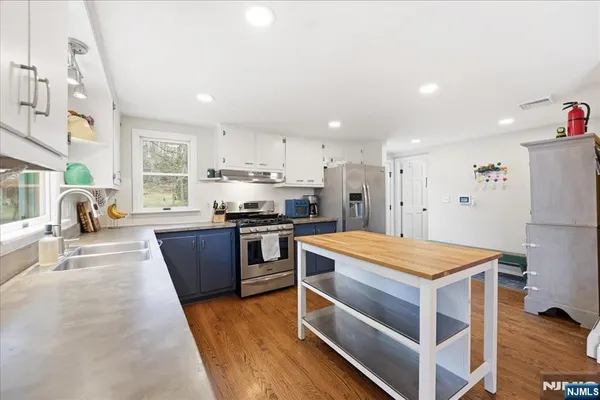 $699,000 | 666 Park Road, Morris Plains, NJ 07950