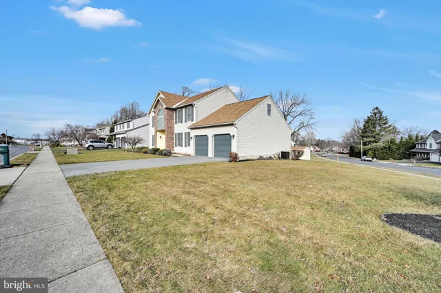 $459,900 | 2701 Huyett Drive, Sinking Spring, PA 19608