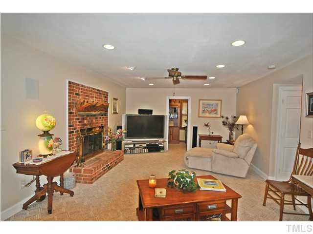 3306 Roundtree Court Raleigh, NC 27607 - Photo 12 of 24 Den/Family/Great Room
