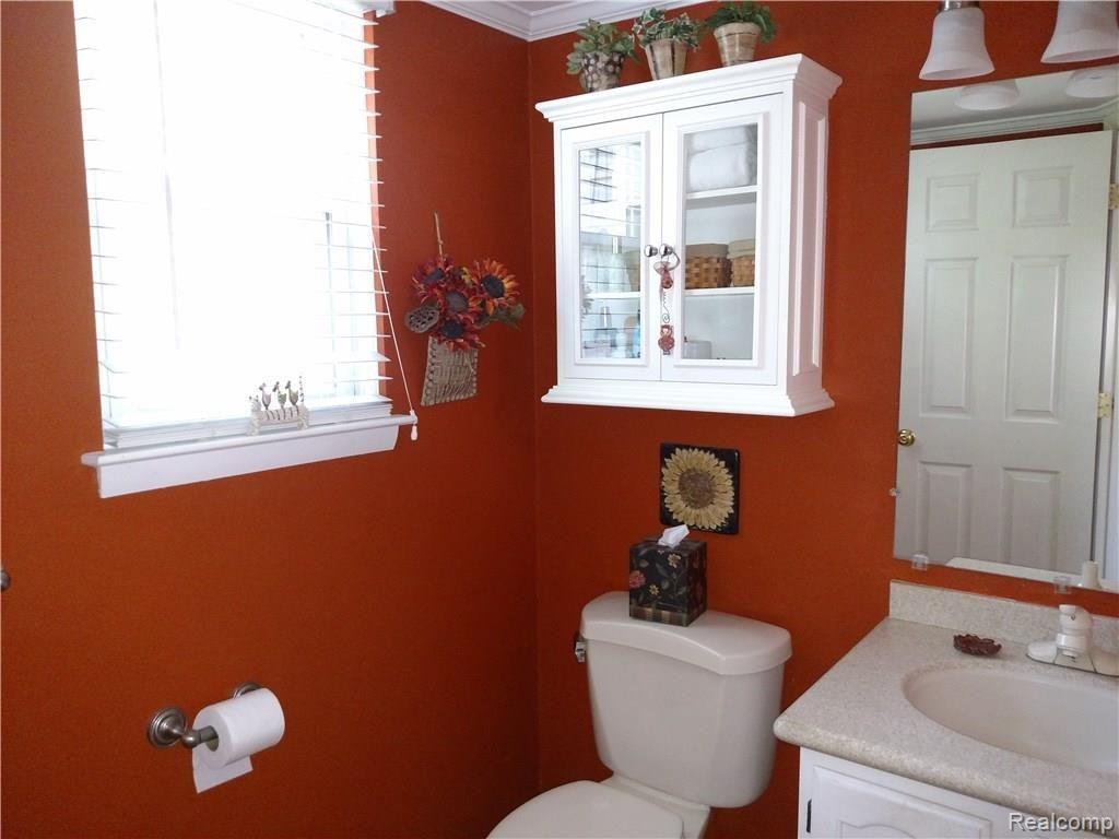 358 Arlington Drive Rochester Hills, MI 48307 - Photo 18 of 20