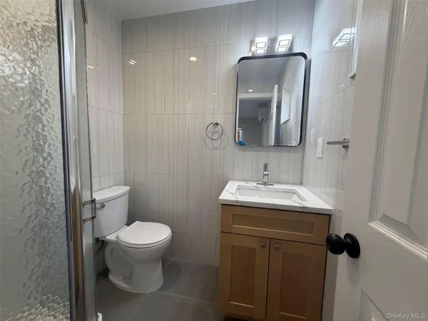 $4,000 | 14 Cornwall Lane, Port Washington, NY 11050