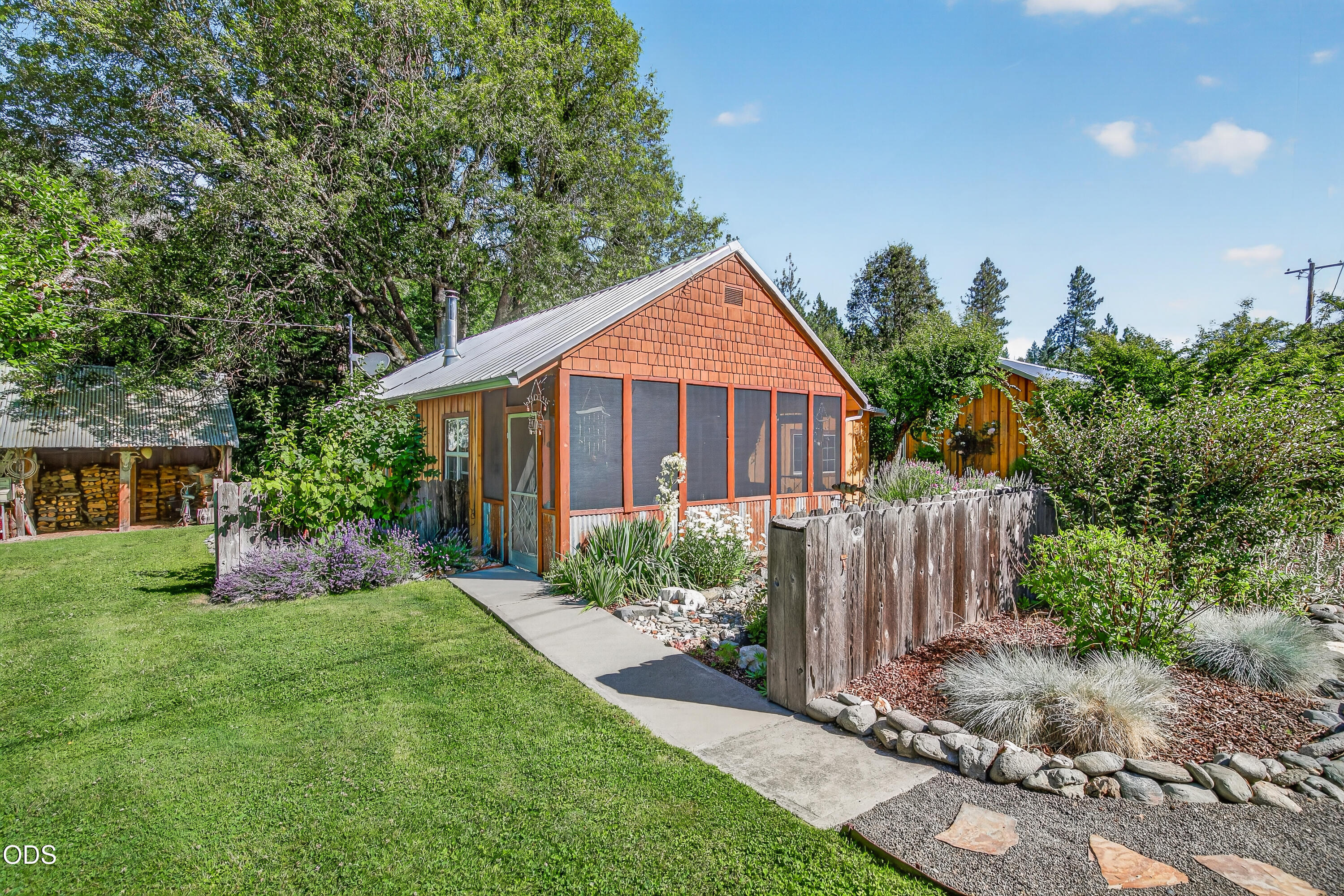 9662 Upper Applegate Road Jacksonville, OR 97530 - Photo 28 of 58