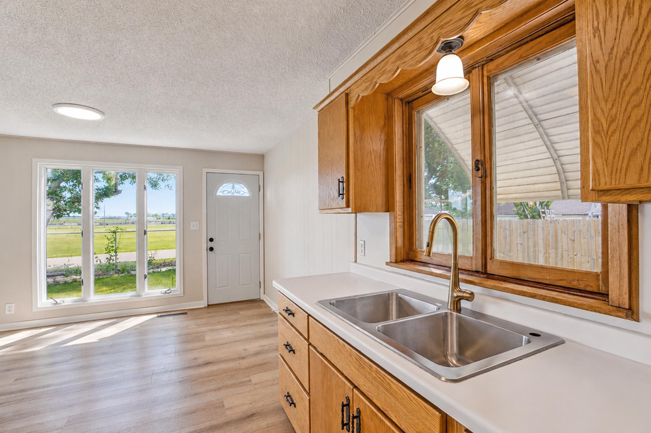 1407 4th Avenue Southwest Austin, MN 55912 - Photo 21 of 44