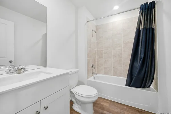 $2,000 | 23124 Double Bogey, San Antonio, TX 78261