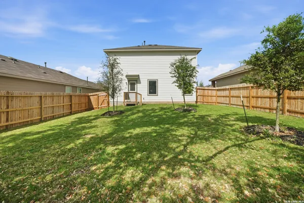 $2,000 | 23124 Double Bogey, San Antonio, TX 78261