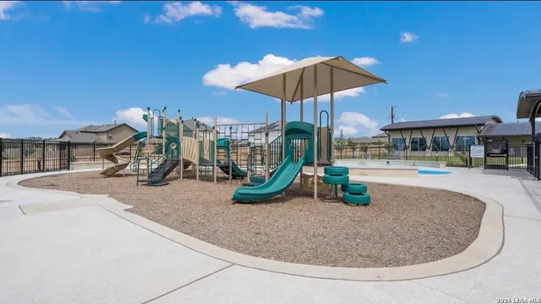 $2,000 | 23124 Double Bogey, San Antonio, TX 78261