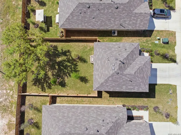 $2,000 | 23124 Double Bogey, San Antonio, TX 78261