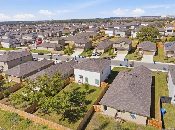 $2,000 | 23124 Double Bogey, San Antonio, TX 78261