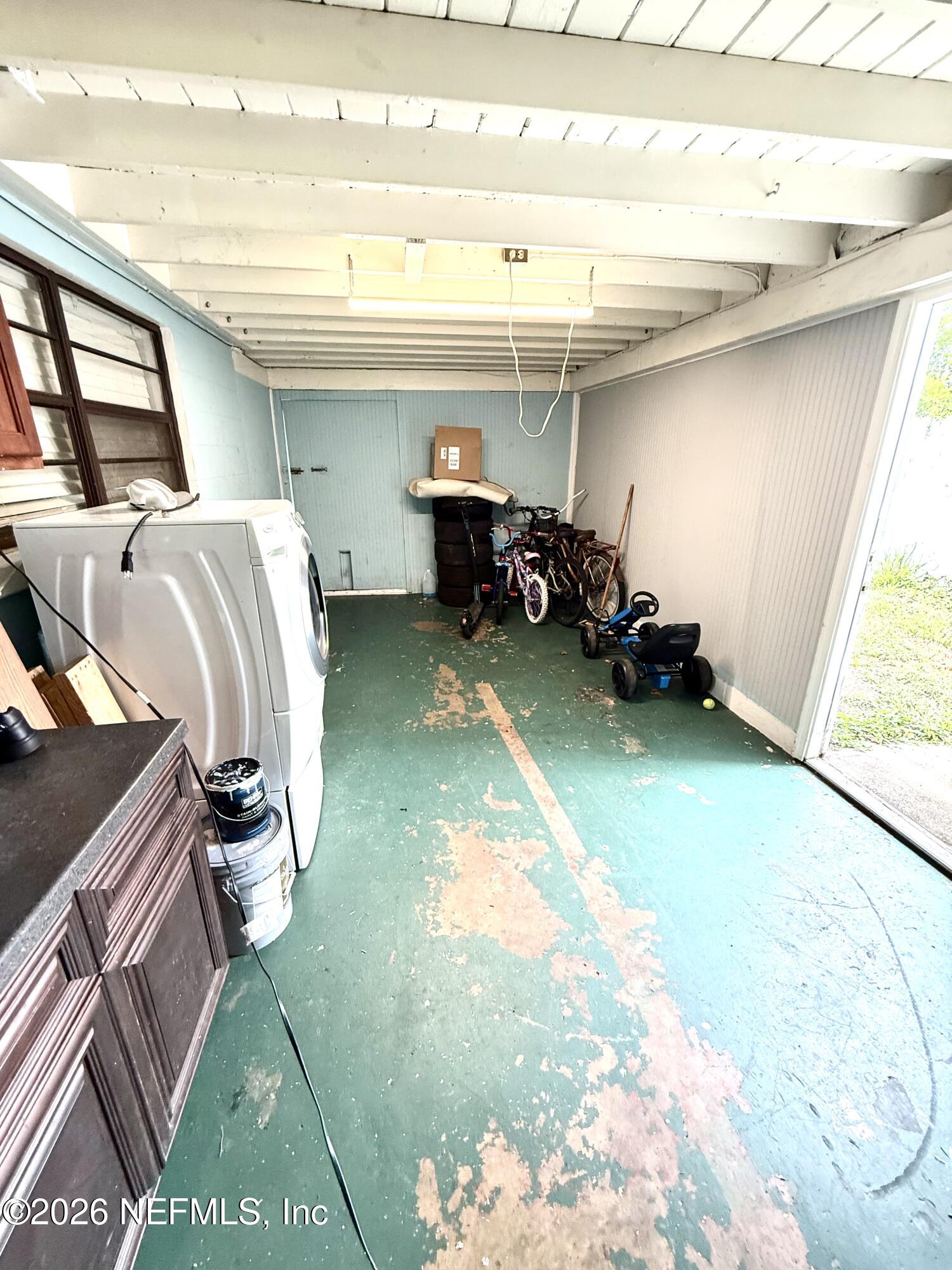 10162 Herndon Road Jacksonville, FL 32246 - Photo 31 of 31 a view of a room with gym equipment