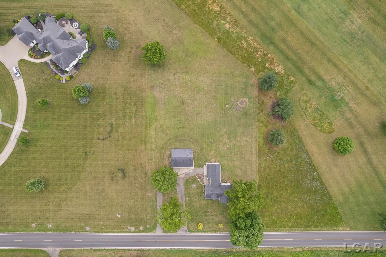 6187 Burton Road Adrian, MI 49221 - Photo 7 of 43