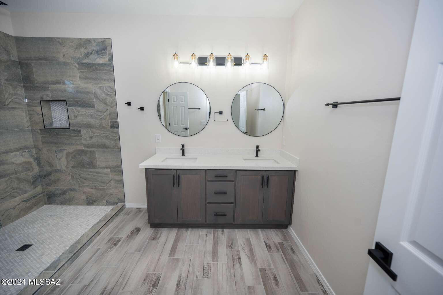 191 Calle Pulpo Rio Rico, AZ 85648 - Photo 13 of 25 Gallery Image 13